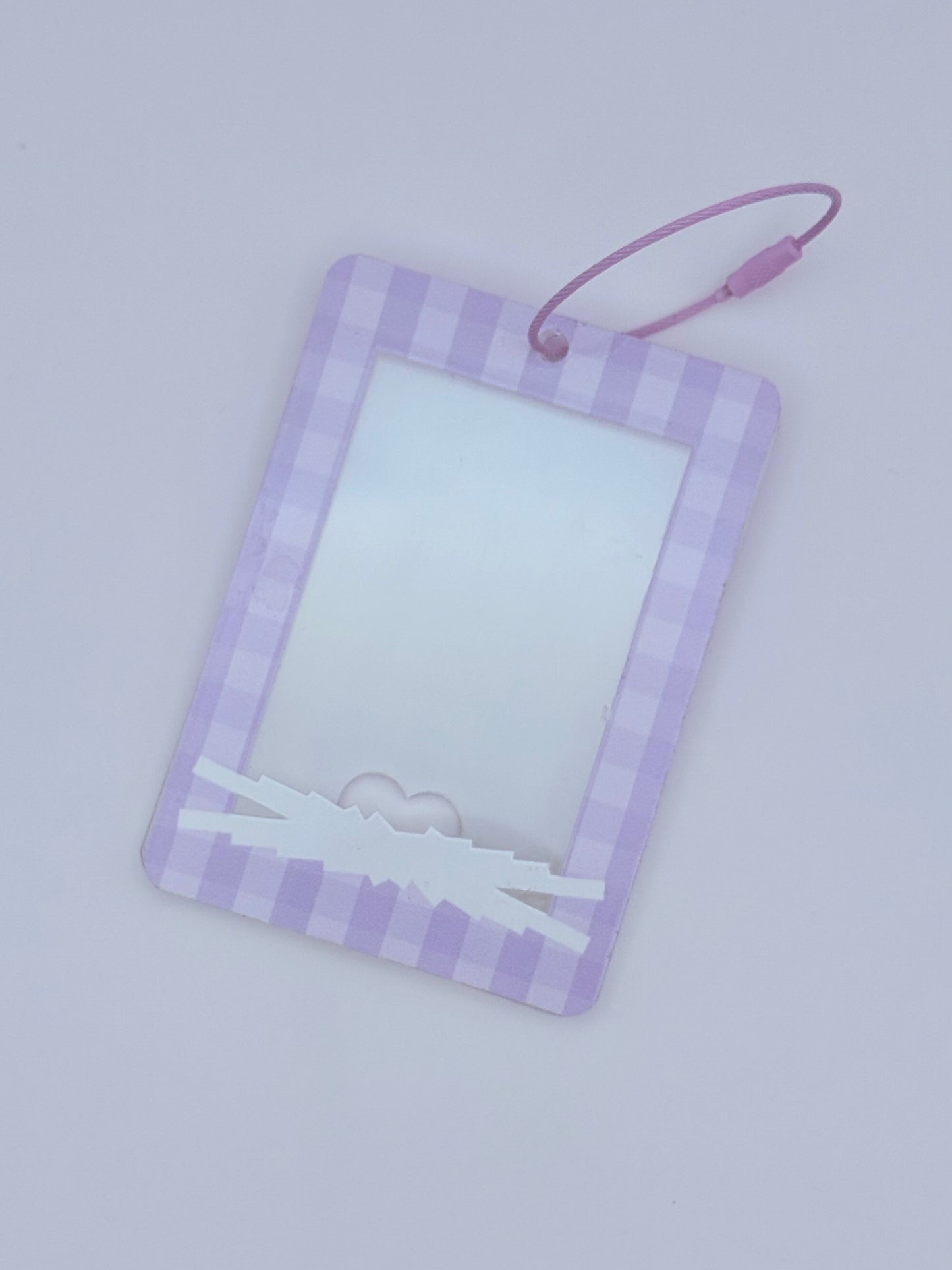 LE SSERAFIM Themed Acrylic Photocard Holder