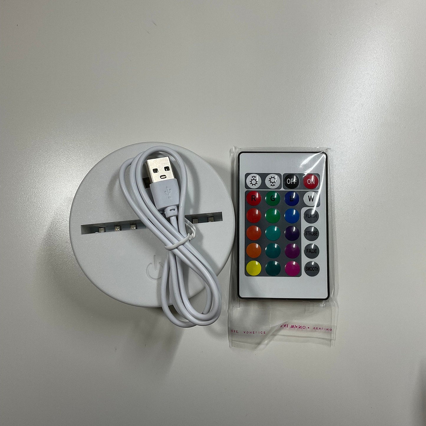 LE SSERAFIM Logo LED Night Light