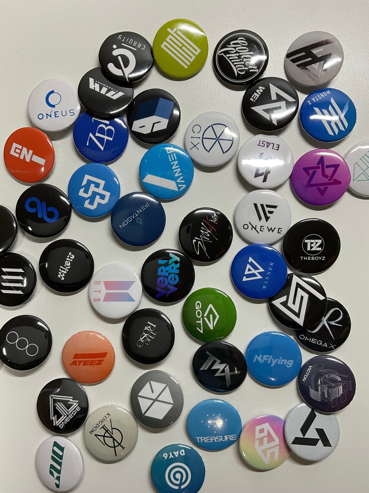 KPOP Boy Group Logo 1"/1.25" Pinback Button